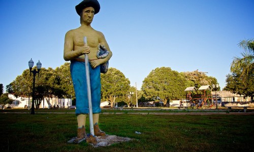 FESTCINEAMAZONIA ITINERANTE LOTA A PRAÇA CENTRAL DE COSTA MARQUES.